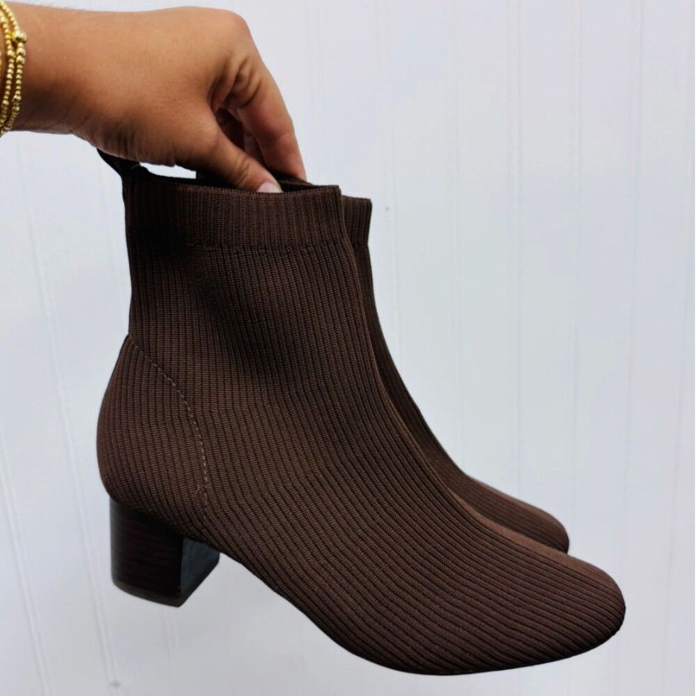Joie Pull on Ribbed Knit Ankle Boots Brown 7.5